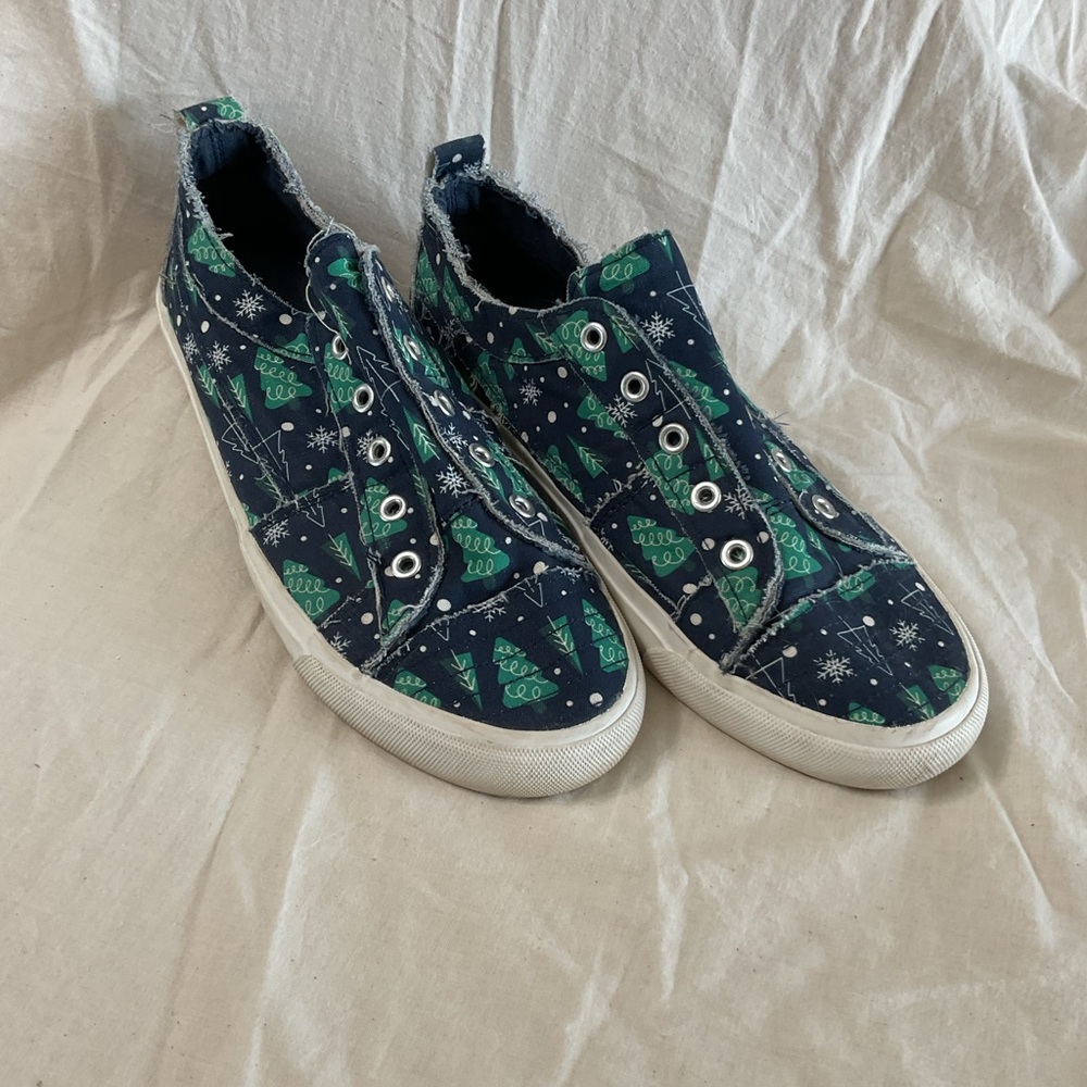 Corkys Holiday Sneakers